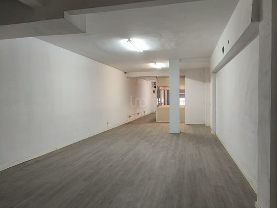 Foto 1 de Local en venda a Centre - Ripollet de 205 m²