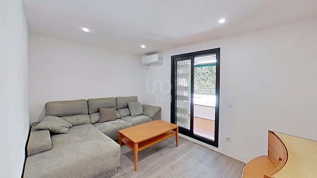 Foto 1 de Venta de ático en calle De Pau Casals de 2 habitaciones con terraza y aire acondicionado