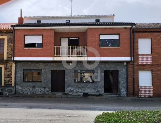 Foto 1 de Casa en venda a Villamontán de la Valduerna de 3 habitacions amb terrassa i jardí