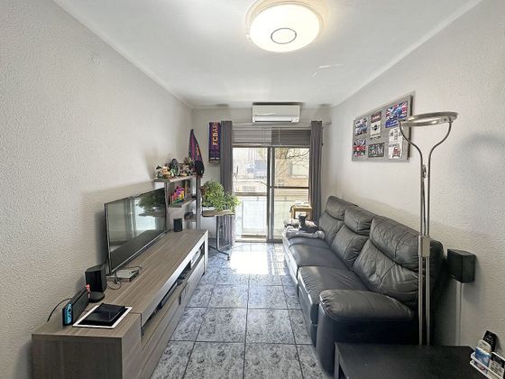 Foto 1 de Piso en venta en Riu de 4 habitaciones con aire acondicionado