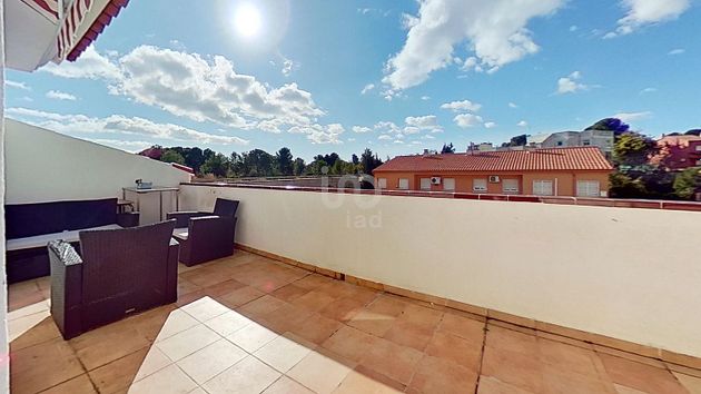 Foto 1 de Piso en venta en calle De Les Falgueres de 2 habitaciones con terraza y aire acondicionado