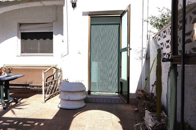Foto 1 de Casa en venda a Benidoleig de 3 habitacions amb terrassa