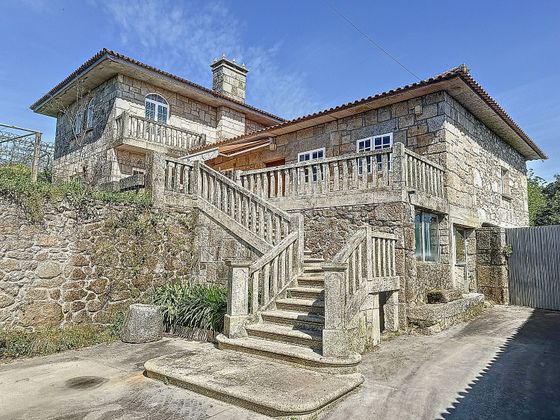Foto 1 de Casa en venta en Vilanova de Arousa de 5 habitaciones y 371 m²