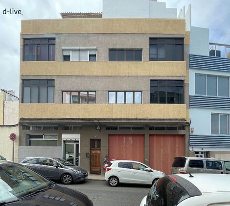 Foto 2 de Ático en venta en calle Doña Pino Apolinario de 4 habitaciones con terraza