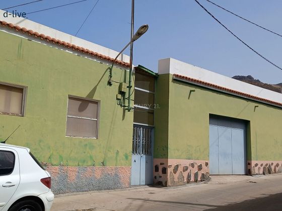 Foto 2 de Xalet en venda a calle Rosca de 7 habitacions amb garatge