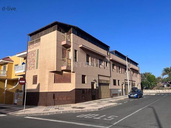 Foto 1 de Pis en venda a calle Del Anzuelo de 4 habitacions amb terrassa i garatge