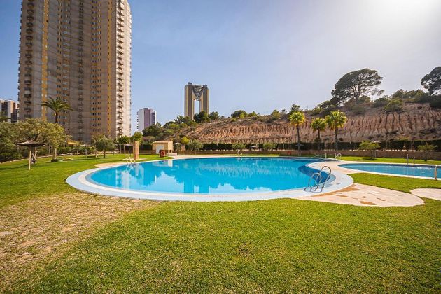 Foto 2 de Àtic en venda a calle Presidente Adolfo Suárez de 3 habitacions amb terrassa i piscina