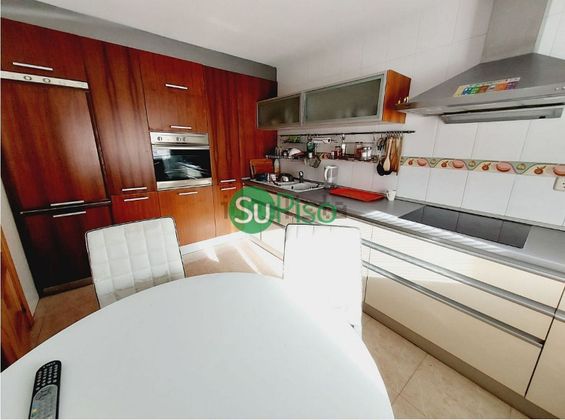 Foto 1 de Casa en venda a calle Rufino Rubio de 5 habitacions amb terrassa i piscina
