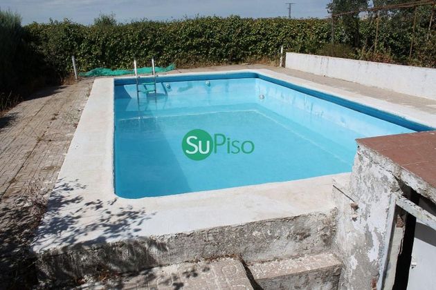 Foto 2 de Xalet en venda a urbanización Flores de 3 habitacions amb terrassa i piscina
