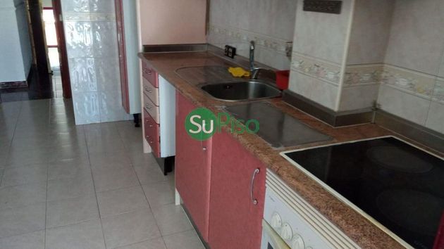 Foto 2 de Alquiler de piso en avenida Solo Alquiler Con Opcion a Compra de 3 habitaciones con balcón y calefacción