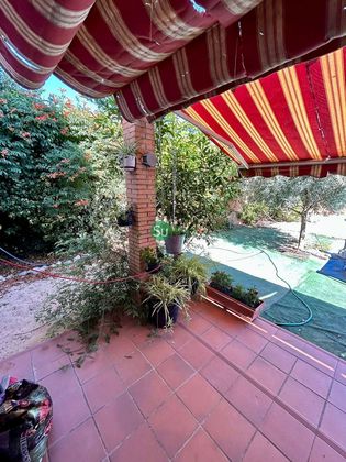 Foto 2 de Casa adosada en venta en parque Manuel de Vega de 3 habitaciones con terraza y piscina