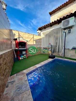 Foto 1 de Casa adossada en venda a calle Cantina de 3 habitacions amb terrassa i piscina