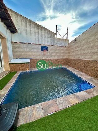Foto 2 de Casa adossada en venda a calle Cantina de 3 habitacions amb terrassa i piscina