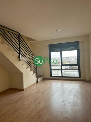 Foto 2 de Piso en alquiler en calle Centro de 2 habitaciones con terraza y garaje