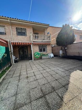 Foto 2 de Casa en venta en avenida Rufino Rubio de 4 habitaciones con terraza y piscina