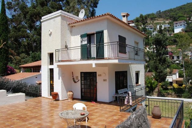 Foto 2 de Casa en venda a Rosamar de 4 habitacions amb terrassa i balcó