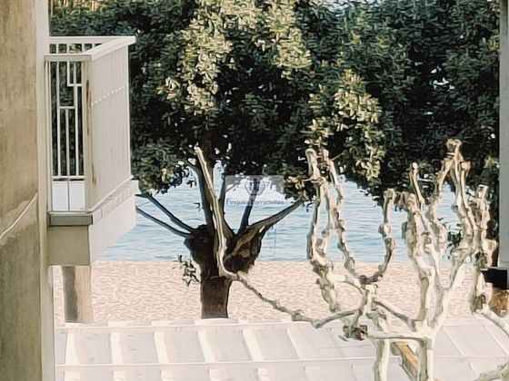 Foto 1 de Pis en venda a Centre - Blanes de 4 habitacions amb terrassa i balcó