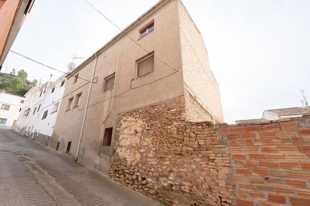 Foto 2 de Casa adosada en venta en calle Romelia de 5 habitaciones con terraza