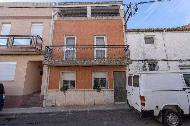 Foto 2 de Casa rural en venta en calle Sant Antoni de 3 habitaciones con terraza y garaje