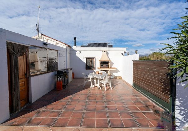 Foto 2 de Venta de chalet en calle Caminal de la Masada de 2 habitaciones con terraza y piscina