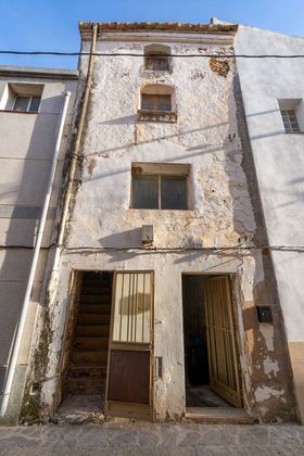 Foto 2 de Casa adossada en venda a calle Major de 1 habitació i 169 m²