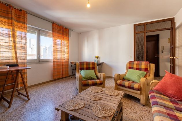 Foto 1 de Venta de piso en calle Santander de 3 habitaciones con terraza