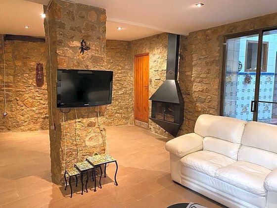 Foto 2 de Casa adossada en venda a Alfara de Carles de 4 habitacions amb jardí i aire acondicionat