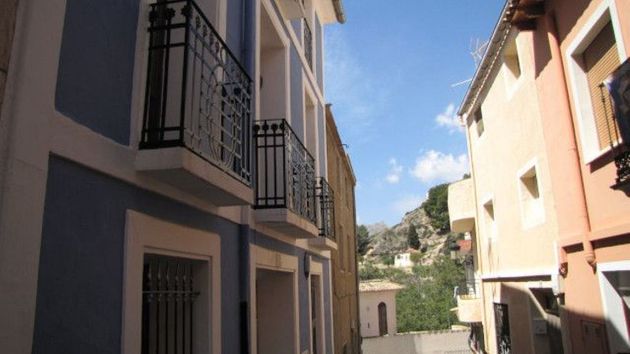 Foto 2 de Alquiler de casa adosada en calle Jesus de Natzaret de 5 habitaciones con muebles