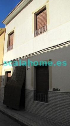 Foto 2 de Casa adossada en venda a Pinós de 6 habitacions i 268 m²