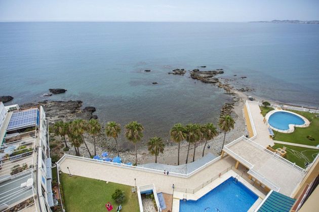 Foto 1 de Pis en venda a Torrequebrada de 2 habitacions amb terrassa i piscina