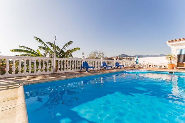 Foto 2 de Venta de chalet en Guadalmina de 4 habitaciones con terraza y piscina