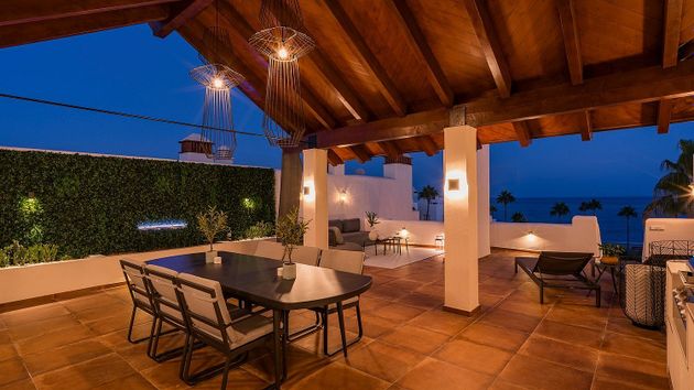 Foto 2 de Àtic en venda a calle Bahia del Velerin de 4 habitacions amb terrassa i piscina