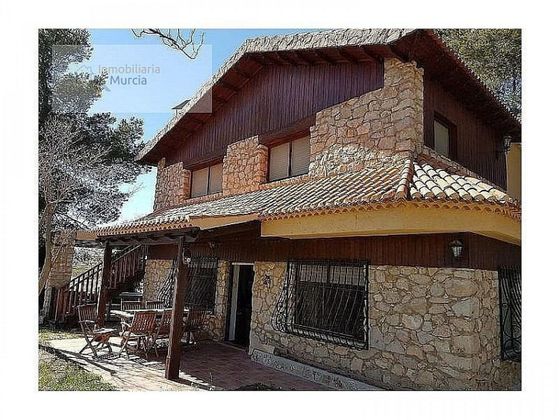 Foto 1 de Casa en venta en Caravaca de la Cruz de 4 habitaciones con terraza