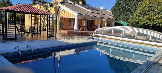 Foto 1 de Venta de chalet en avenida Infante Juan Manuel de 4 habitaciones con piscina y jardín