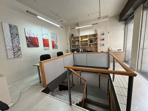 Foto 1 de Oficina en alquiler en calle De Santaló con aire acondicionado