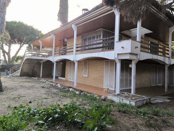 Foto 2 de Casa en venda a Cabrils de 5 habitacions amb terrassa i jardí
