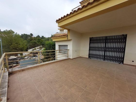 Foto 2 de Venta de casa en Valldemar - Montmar de 4 habitaciones con terraza y balcón