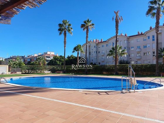 Foto 1 de Piso en venta en Can Girona - Terramar - Can Pei - Vinyet de 2 habitaciones con terraza y piscina