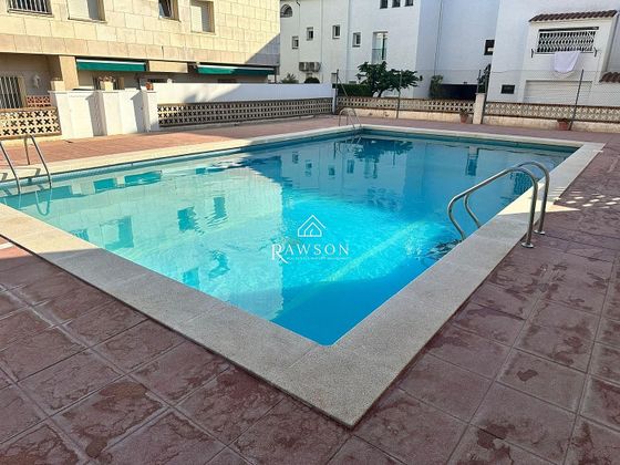 Foto 1 de Pis en venda a L'Aragai - Prat de Vilanova de 3 habitacions amb piscina i balcó