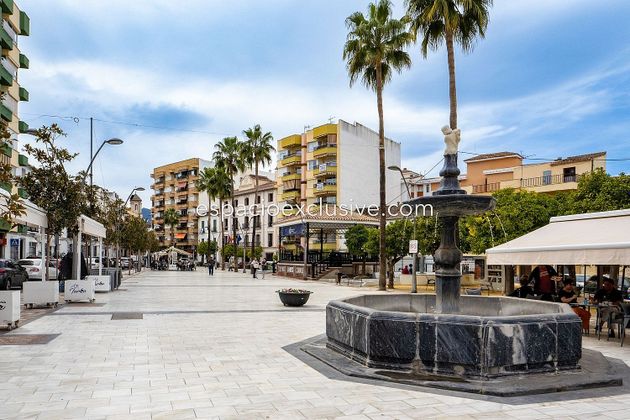 Foto 1 de Alquiler de piso en calle La Feria de 3 habitaciones con garaje y muebles