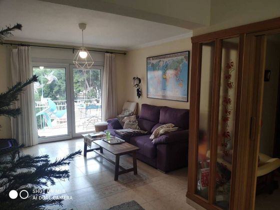 Foto 2 de Piso en venta en Elda de 3 habitaciones con balcón y aire acondicionado
