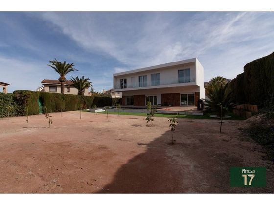 Foto 2 de Casa en venta en Petrer de 5 habitaciones con terraza y piscina