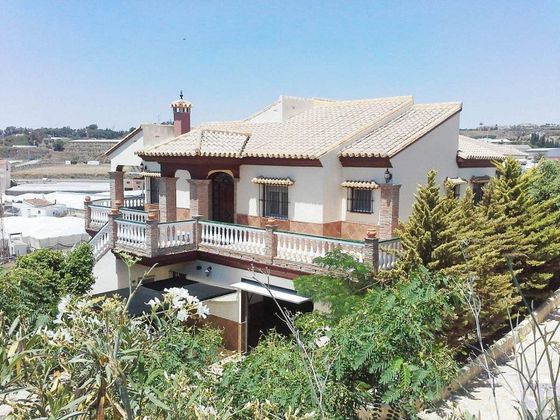 Foto 1 de Venta de casa adosada en Algarrobo de 3 habitaciones con terraza y garaje