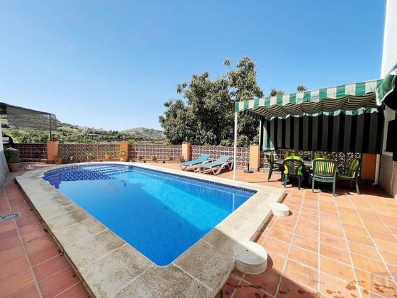 Foto 1 de Casa adossada en venda a Cómpeta de 3 habitacions amb terrassa i piscina