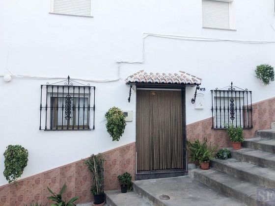 Foto 1 de Casa adossada en venda a Algarrobo de 5 habitacions amb terrassa