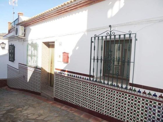 Foto 1 de Casa adossada en venda a Sayalonga de 3 habitacions amb terrassa i aire acondicionat