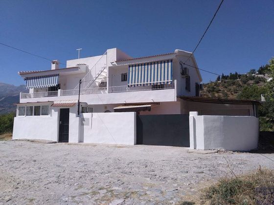 Foto 1 de Casa adossada en venda a Cómpeta de 6 habitacions amb terrassa i garatge