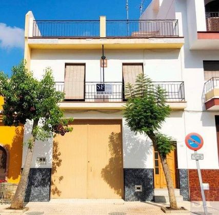 Foto 1 de Casa adossada en venda a Algarrobo de 3 habitacions amb terrassa i garatge