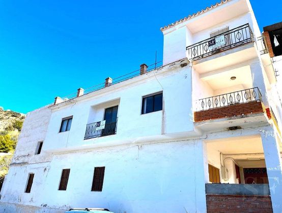 Foto 1 de Casa adosada en venta en Canillas de Aceituno de 5 habitaciones con terraza y balcón