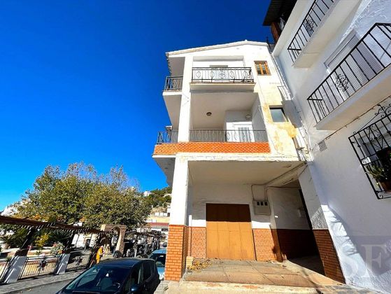 Foto 2 de Casa adosada en venta en Canillas de Aceituno de 5 habitaciones con terraza y balcón